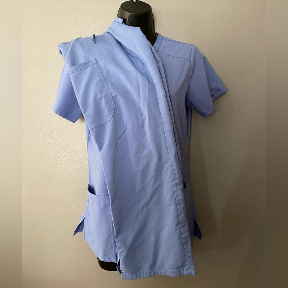 Periwinkle Dickies scrub top and bottoms